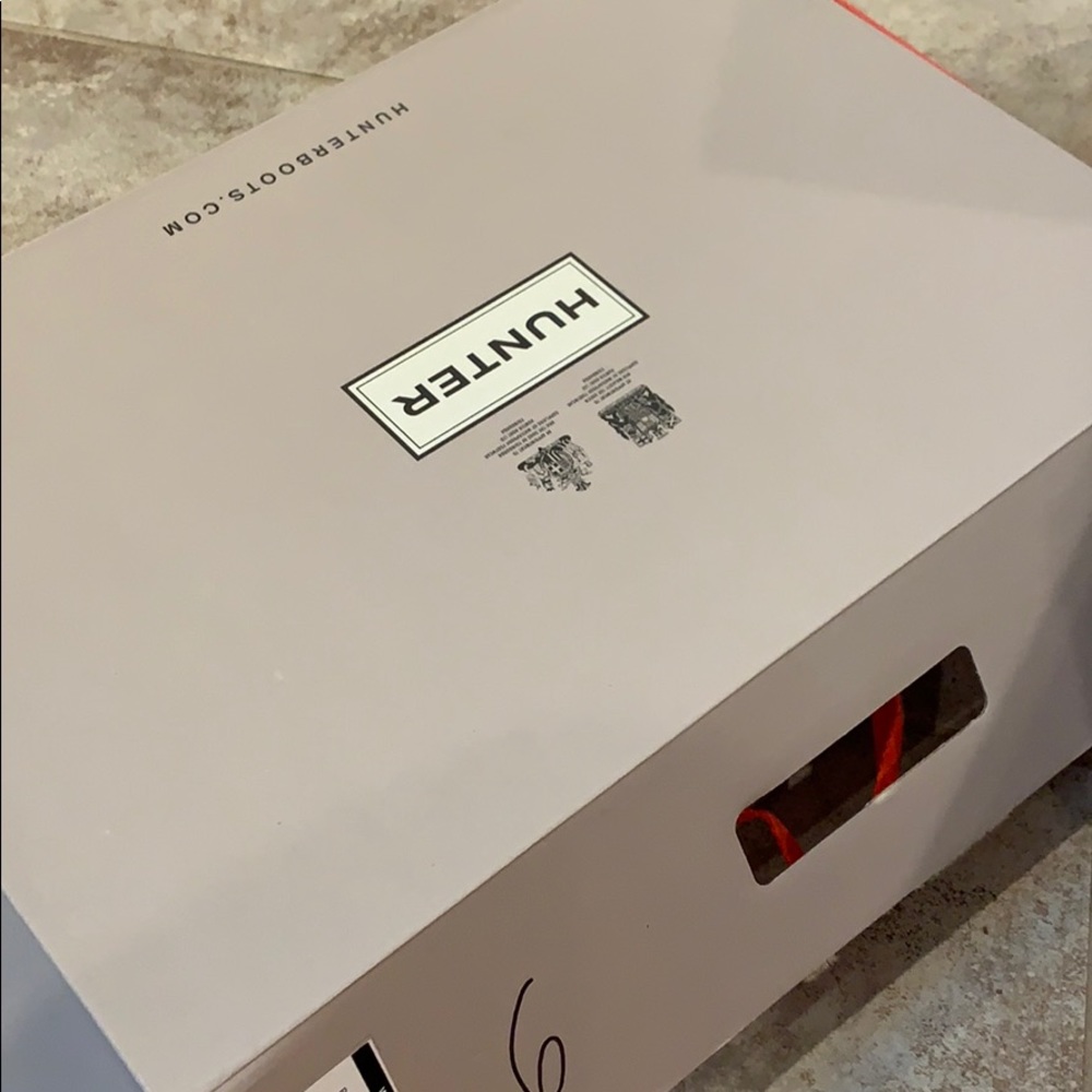 HUNTER ORIGINAL REFINED NAVY GLOSS RAIN BOOTS SZ 6 - Picture 3 of 4